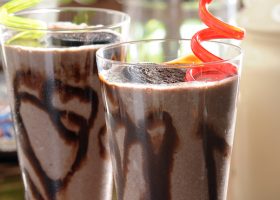 طريقة عمل ميلك شيك بالبسكوت