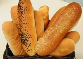 طريقة عمل خبز الفينو