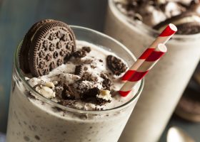 طريقة عمل أوريو بالأيس كريم