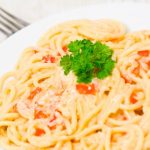 طريقة عمل المكرونة بالكريمة و البابريكا