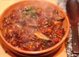 طريقة عمل طاجن البامية باللحم الضاني