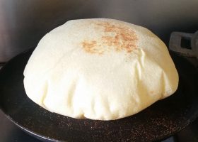 طريقه عمل خبز البطوط المغربى