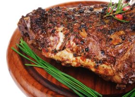 طريقة عمل فخذ خروف مشوي بالفرن