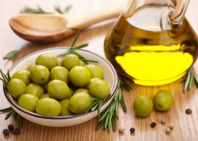 طريقة عمل الزيتون الأخضر المخلل