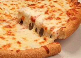 طريقة عمل بيتزا مكسيكية بالجبنة