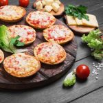 طريقة عمل مينى بيتزا