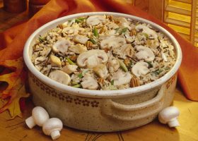 طريقة عمل طاجن المشروم بالفريك