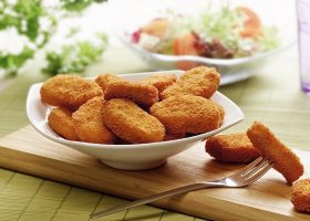 طريقة عمل ناجتس الدجاج