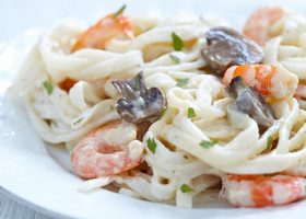 طريقة عمل مكرونة سي فود بالكريمة