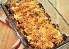 طريقة عمل صينية باذنجان بالجبن