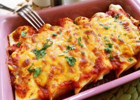 طريقة عمل لحمة بتلو بدبس الرمان والموتزريلا