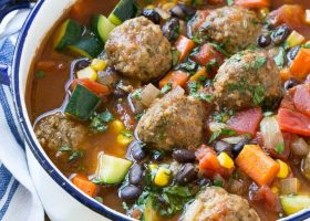 طريقة عمل طاجن كفتة بالخضر