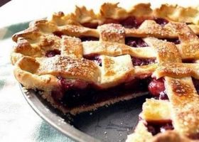 طريقة عمل فطيره التوت