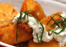 طريقة عمل جبنة فيتا مقلية