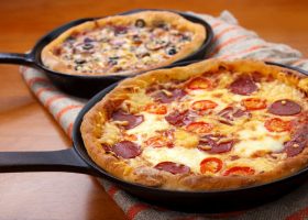 طريقة عمل بيتزا الطاسة