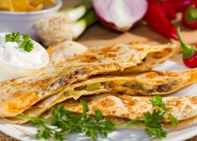 طريقة عمل كساديا الدجاج