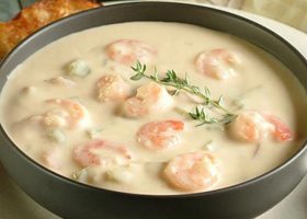 طريقة عمل شوربة الروبيان باللوبستر الكريمى