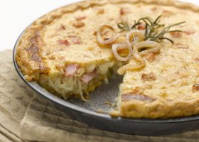 طريقة عمل فطيرة البصل