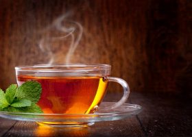 طريقة عمل الشاي الأحمر بالنعناع