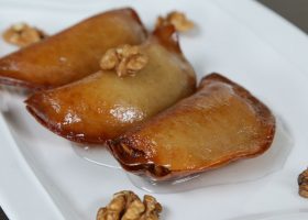 طريقة عمل قطايف بالمكسرات