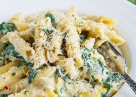 طريقة عمل بينا باللبن والسبانخ