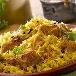 طريقة عمل أرز أصفر بالدجاج والخضار