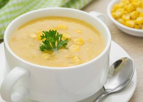 طريقة عمل شوربة الذرة