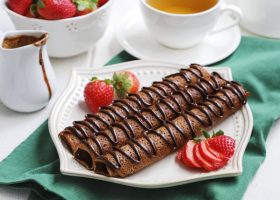 طريقة عمل رولات الكريب بالشيكولاتة