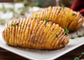 طريقة عمل البطاطس المشوية