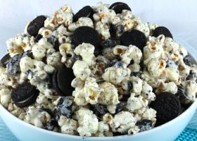 طريقة عمل فشار بالشوكولاتة والأوريو