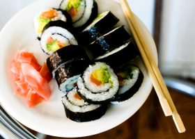 طريقة عمل كاليفورنيا سوشي رول