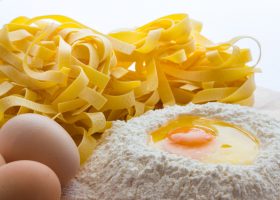 طريقة عمل عجينة المكرونة اليدوى