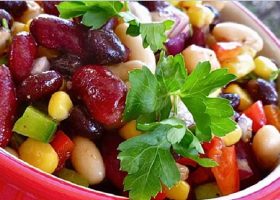 طريقة عمل سلطة الفاصوليا