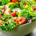 طريقة عمل سلطة خضراء متبلة