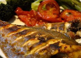 طريقة عمل سمك البربون فى الفرن