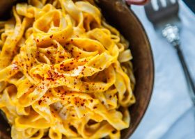 طريقة عمل مكرونة بالكارى