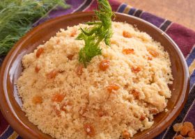 طريقة عمل كسكسى بالبرتقال والزبيب