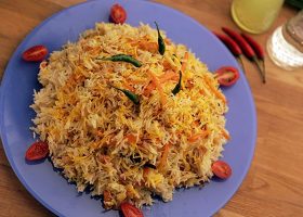 طريقة عمل أرز بالجزر و الزبيب