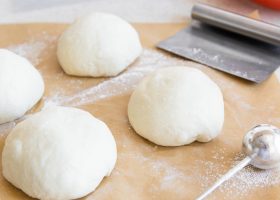 طريقة عمل عجينة اللبن