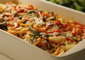 طريقة عمل صدور الدجاج بالفلفل الملون