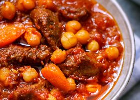 طريقة عمل طاجن اللحم بالحمص