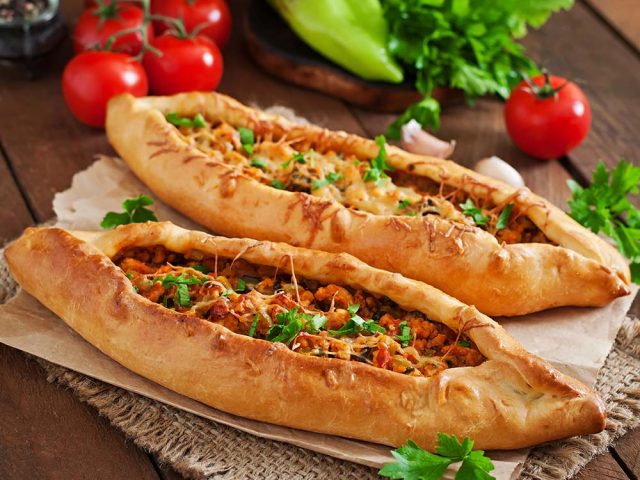 طريقة عمل بيتزا تركى