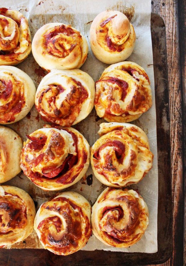 طريقة عمل بيتزا رول