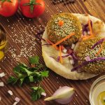 طريقة عمل فلافل مقلية بالسمسم