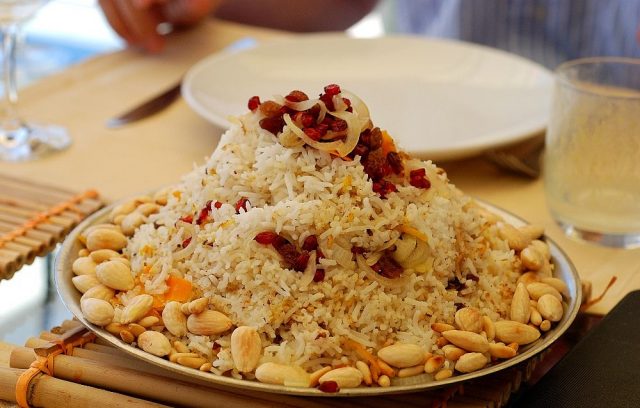 طريقة عمل الأرز المكرمل