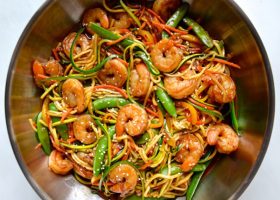 طريقة عمل نودلز بالجمبرى