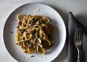 طريقة عمل مكرونة بكبد الدجاج