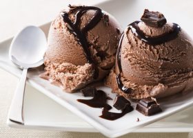 طريقة عمل أيس كريم الكابيتشينو