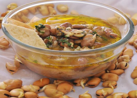 طريقة عمل شوربة فول نابت