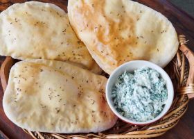 طريقة عمل الخبز الأفغاني